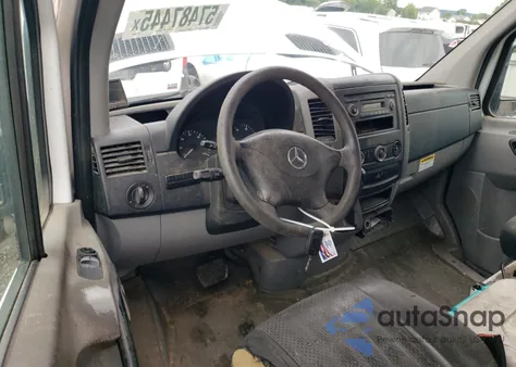 2011 Mercedes-Benz Sprinter 3500 z USA, uszkodzony, nr VIN WD3PF4CC4B5556855